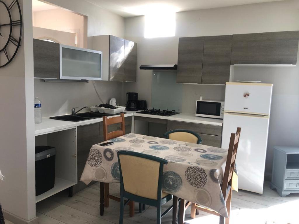 T3 Frontignan Ville Dans Un Quartier Calme Екстериор снимка